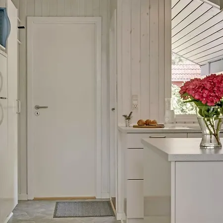 Dom wakacyjny Stasia - 75m From The Sea By Interhome *