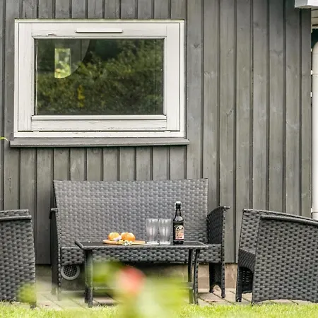 Dom wakacyjny Stasia - 75m From The Sea By Interhome