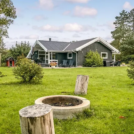 Dom wakacyjny Stasia - 75m From The Sea By Interhome *